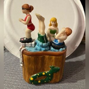 Pool scene cheese spreaders